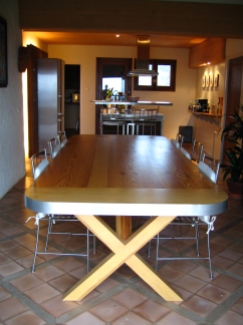 Table de cuisine en bois et inox brossé